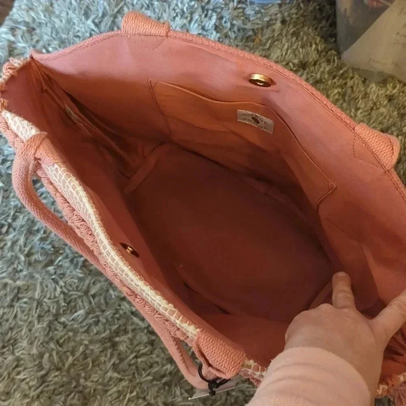 Shade & Shore Bags Straw Fringe Tote Handbag Shade & Shore - Picture 4 of 7